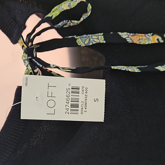 Top - Picture 3 of 4